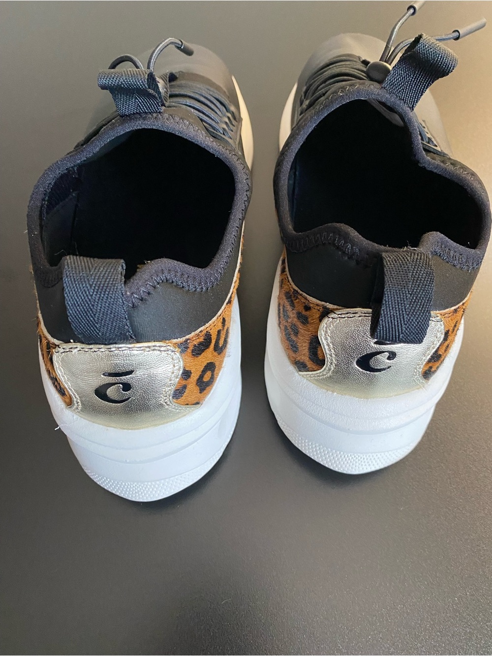 Limited Edition Clove Healthcare Nursing Shoes Womens 8 Black Leopard Print